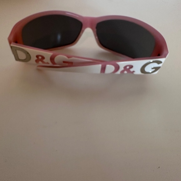 Authentic Dolce and Gabbana sunglasses - Picture 6 of 7